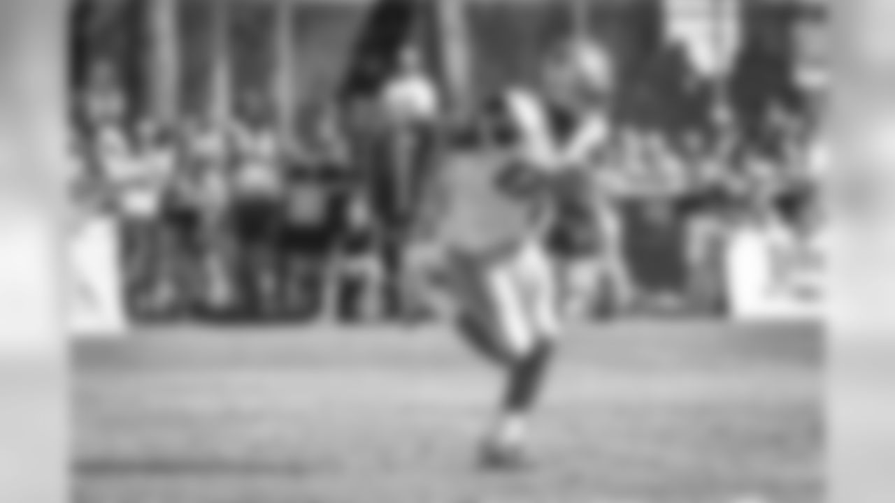 08012015_training_camp_afternoon_dez_bryant_jj528.jpg