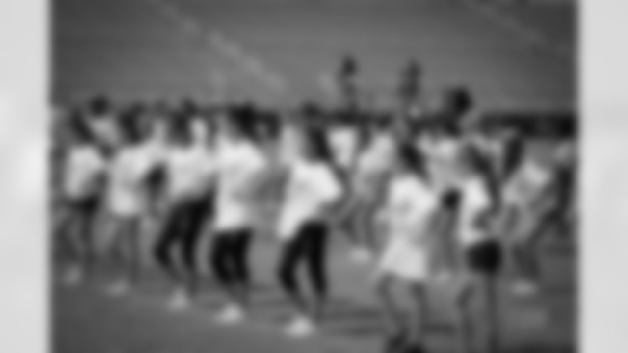 20160729_dal_cheers_camp75.jpg