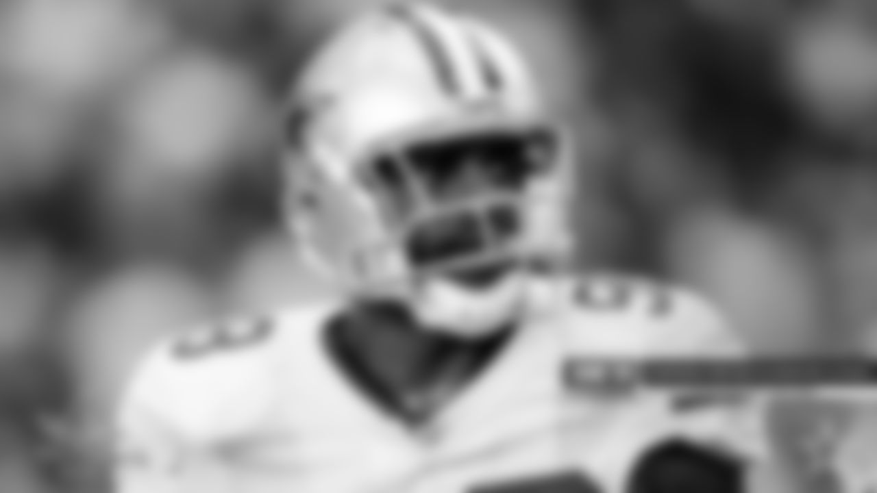 Greg Ellis – Any other player on this list is likely going to be compared to a player at his position. Ellis, unfairly, gets compared to not only a wide receiver, but a first-ballot Hall of Famer who might be the most electrifying player to ever play his position. So no, Ellis never made an impact like the one Randy Moss did. The Cowboys could've taken Moss at No. 8 in the 1998 NFL Draft, and it even seemed as if Moss was expecting it. But based off his off-the-field issues, coupled with the Cowboys' problems in the 90s involving Michael Irvin and other teammates, the Cowboys went with Ellis, the safer pick. Ellis was a good player, serving 11 years in Dallas and even made the Pro Bowl in 2007 and earned the NFL's Comeback Player of the Year. He ranks ninth on the Cowboys' all-time list with 77.0 career sacks.