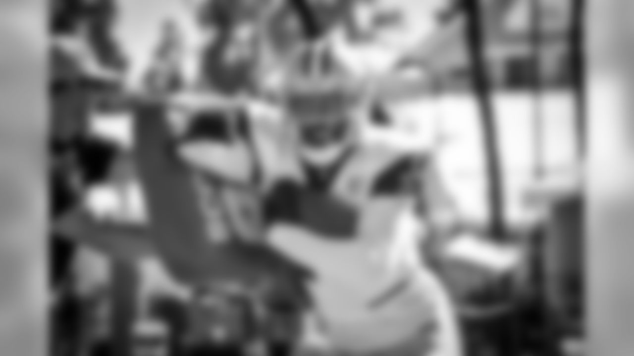 08-04-2015
Oxnard, California
Training Camp