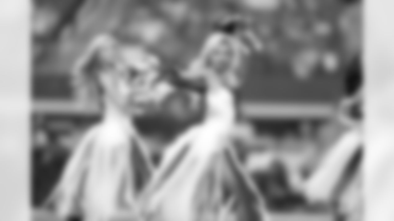 20141027_dal_cheers_halloween115.jpg