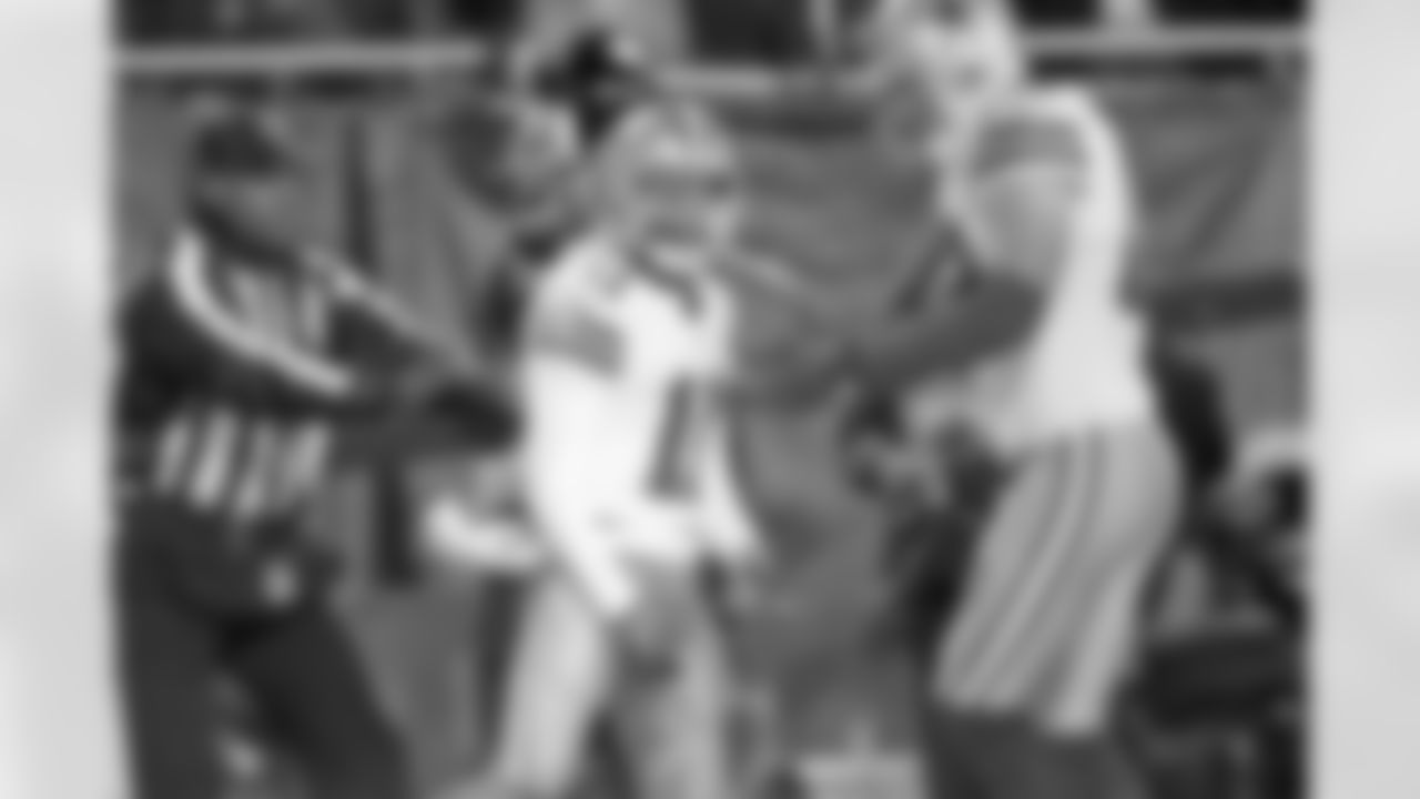 beasley_20141204_dal_chi_quickies217.jpg