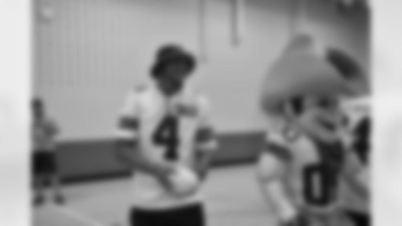 20160919_nfl_play_60_selects_jj0174.jpg