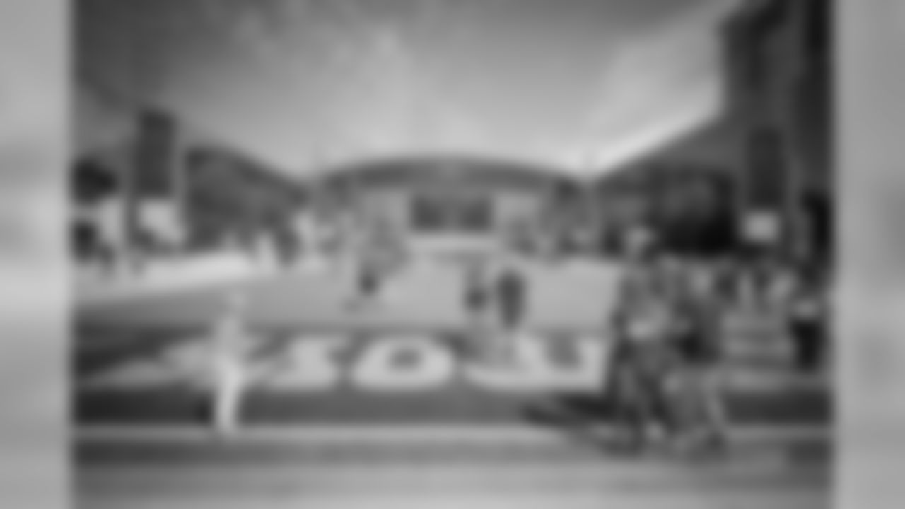 20160827_star_kickoff_quickies078.jpg