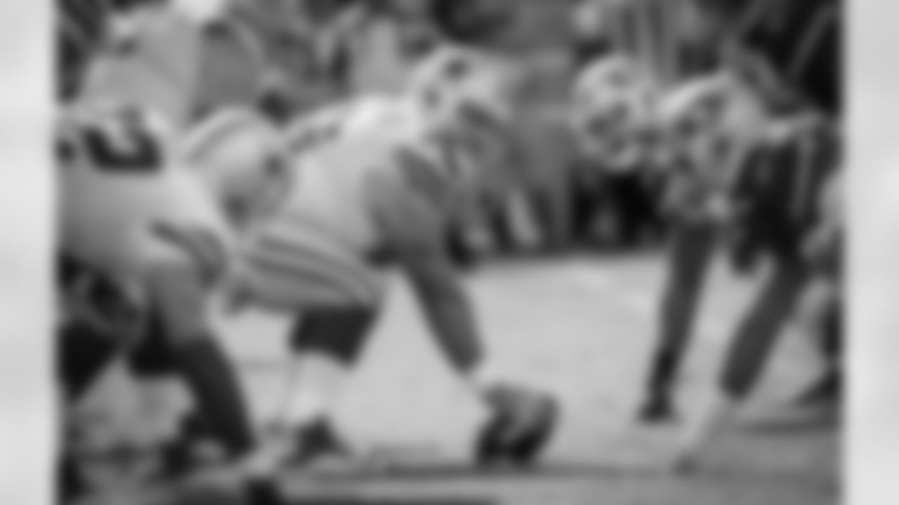 20161002_dal_travis_frederick26.jpg