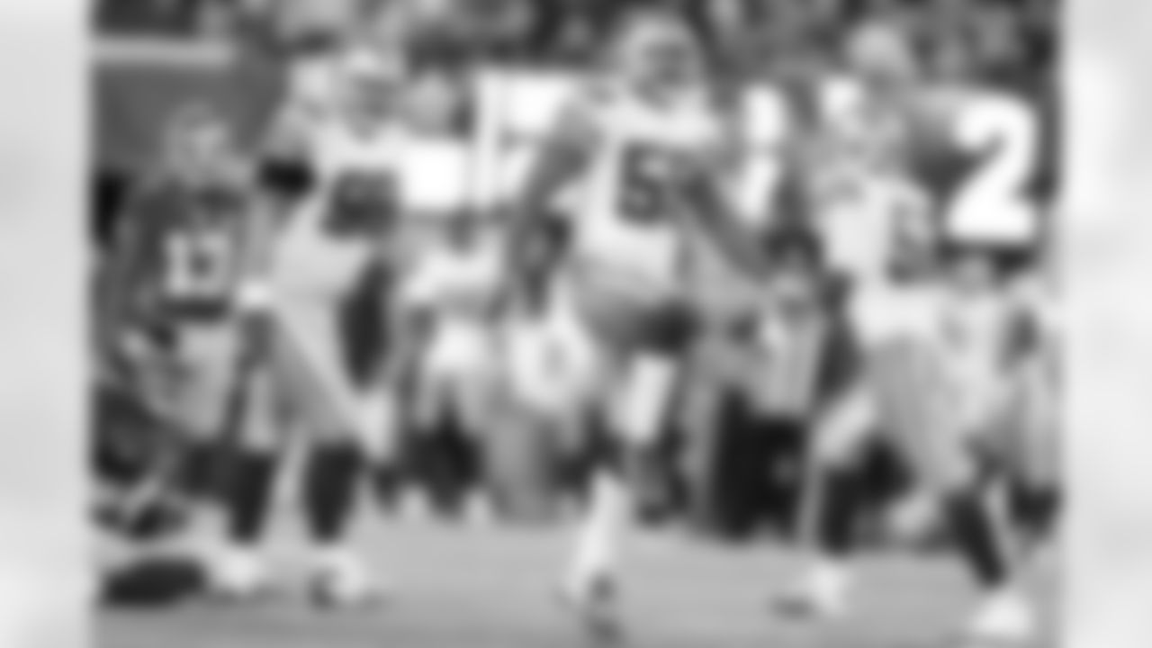 hitchens_20141123_dal_nyg_quickies075.jpg