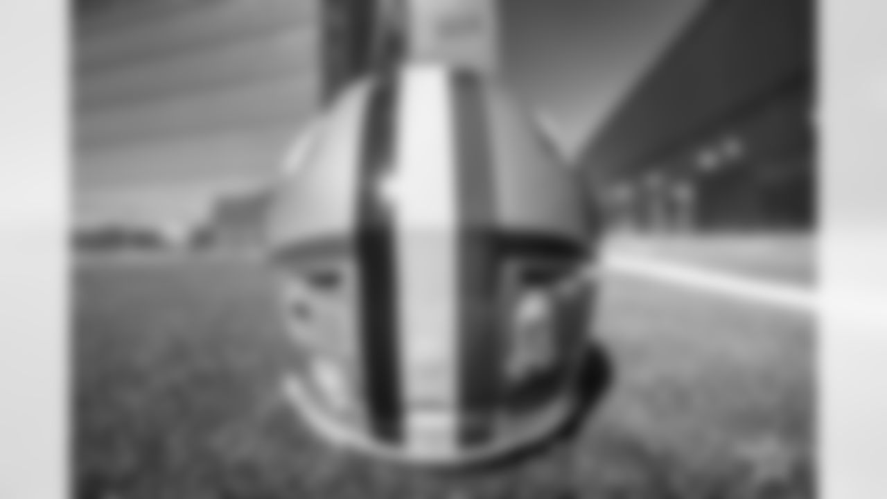 Dallas Cowboys Salute to Service Helmets | 2021