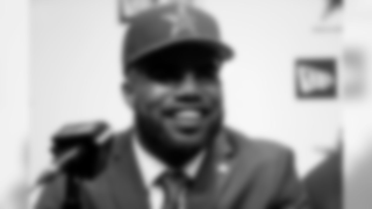20160429_dal_ezekiel_elliott_presser16.jpg
