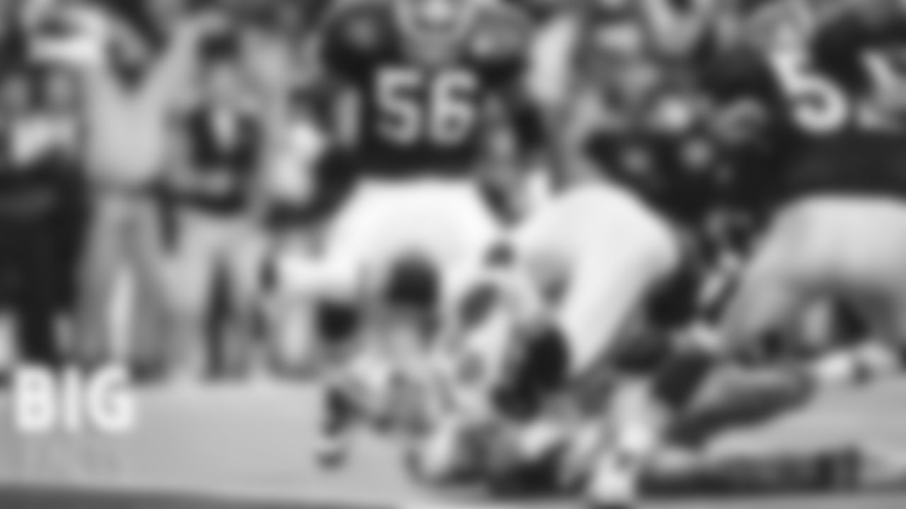 Cowboys have not lost to the Browns since Bill Belichick was coaching in Cleveland
While the Browns lead the all-time series between the two organizations, Cleveland has only mustered three wins over Dallas since 1970. The Cowboys have won nine of the last dozen meetings including each of the last four (tied for their longest winning streak in the matchup's history). Vinny Testaverde was the winning quarterback for Cleveland's last win in 1994 and Emmitt Smith was the only Cowboys player to find the endzone.