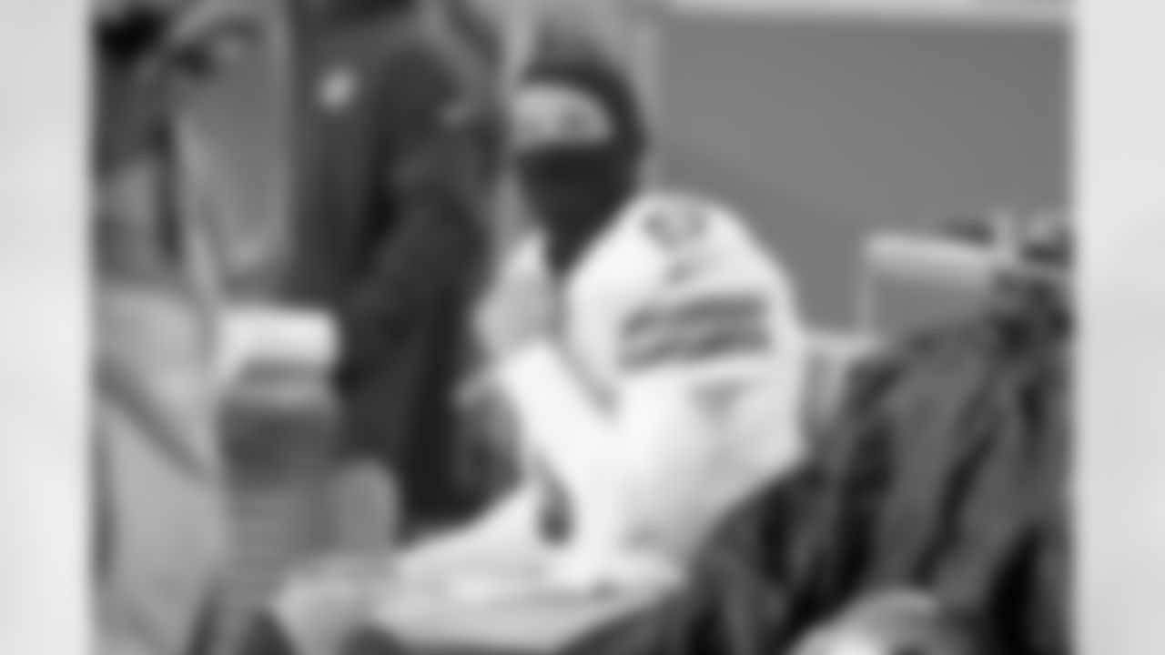 romo_20141204_dal_chi_quickies288.jpg