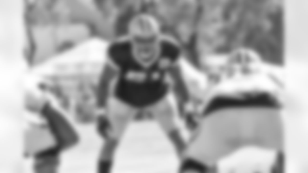 08-10-2015
Oxnard, California
Training Camp