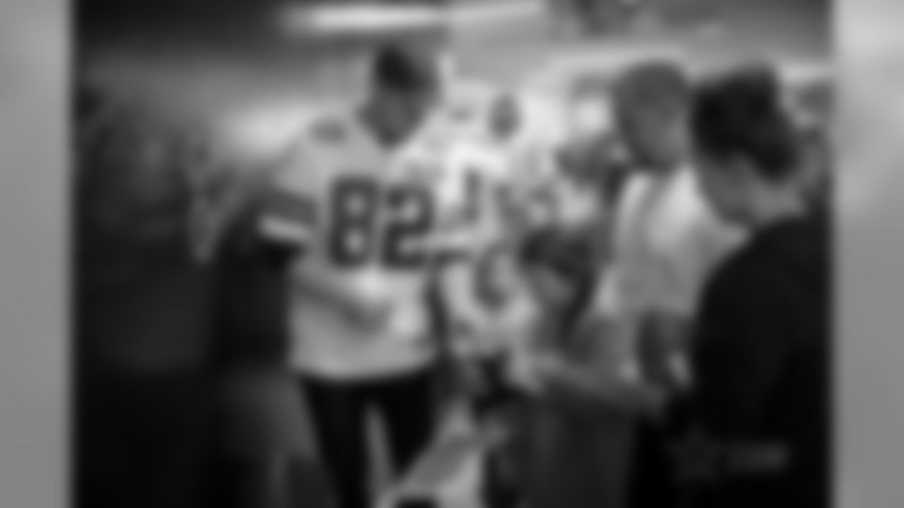 20161205_dal_childrens_hospital_visit29.jpg