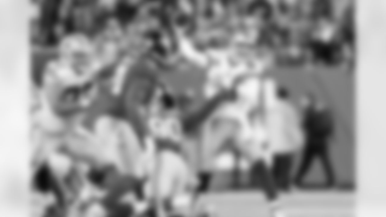 romo_paul_20141123_dal_nyg_quickies087.jpg