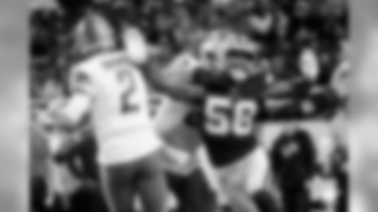 20191117_DAL_Robert Quinn_Selects_JJ128210