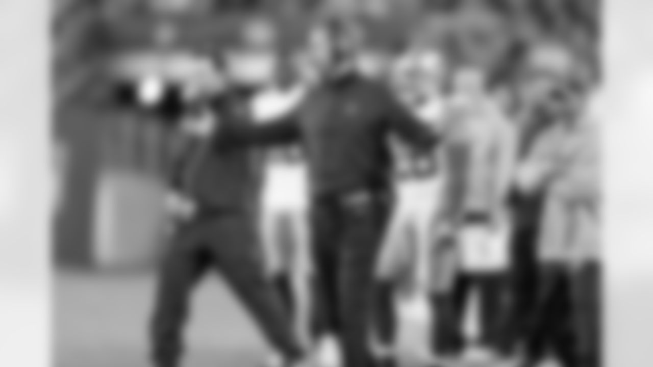 garrett_20141123_dal_nyg_quickies108.jpg