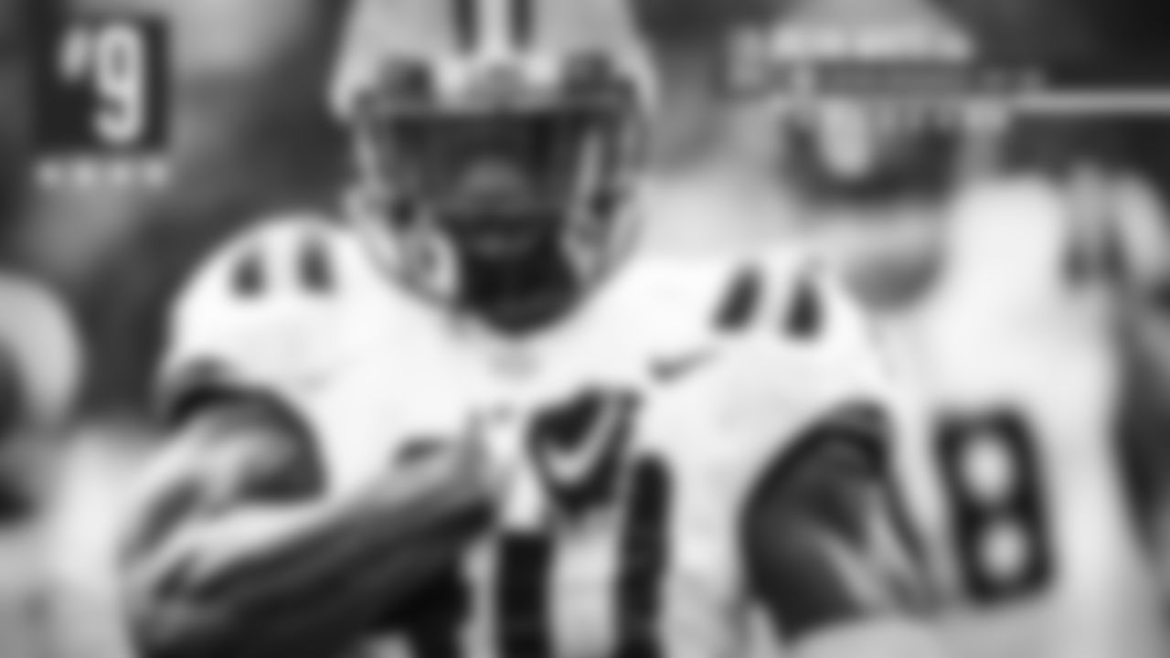 9 | Davin White: Big-time redirection skills. Gets to the ball in a hurry. Finisher.