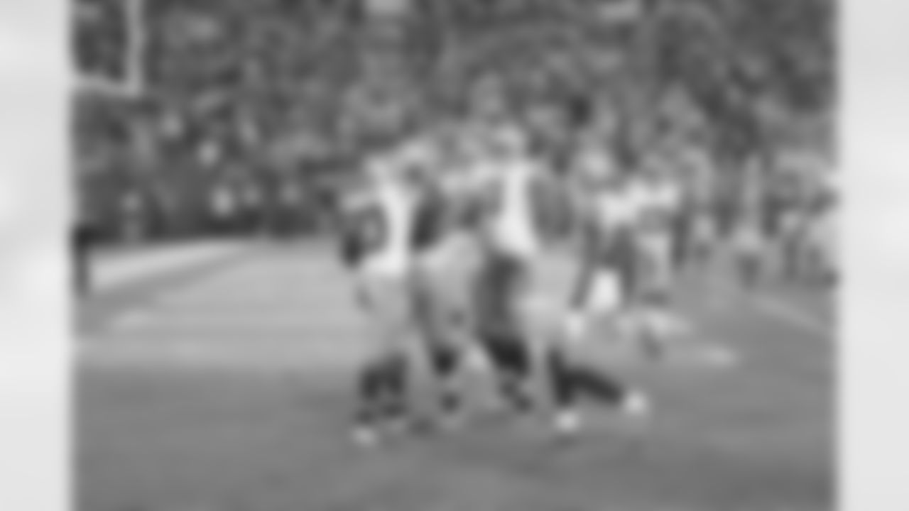 13 December 2015: Views
of the Dallas Cowboys during the 28-7 loss to the Green Bay Packers at Lambeau Field in Green Bay, Wisconsin. Photo by James D. Smith/Dallas Cowboys
