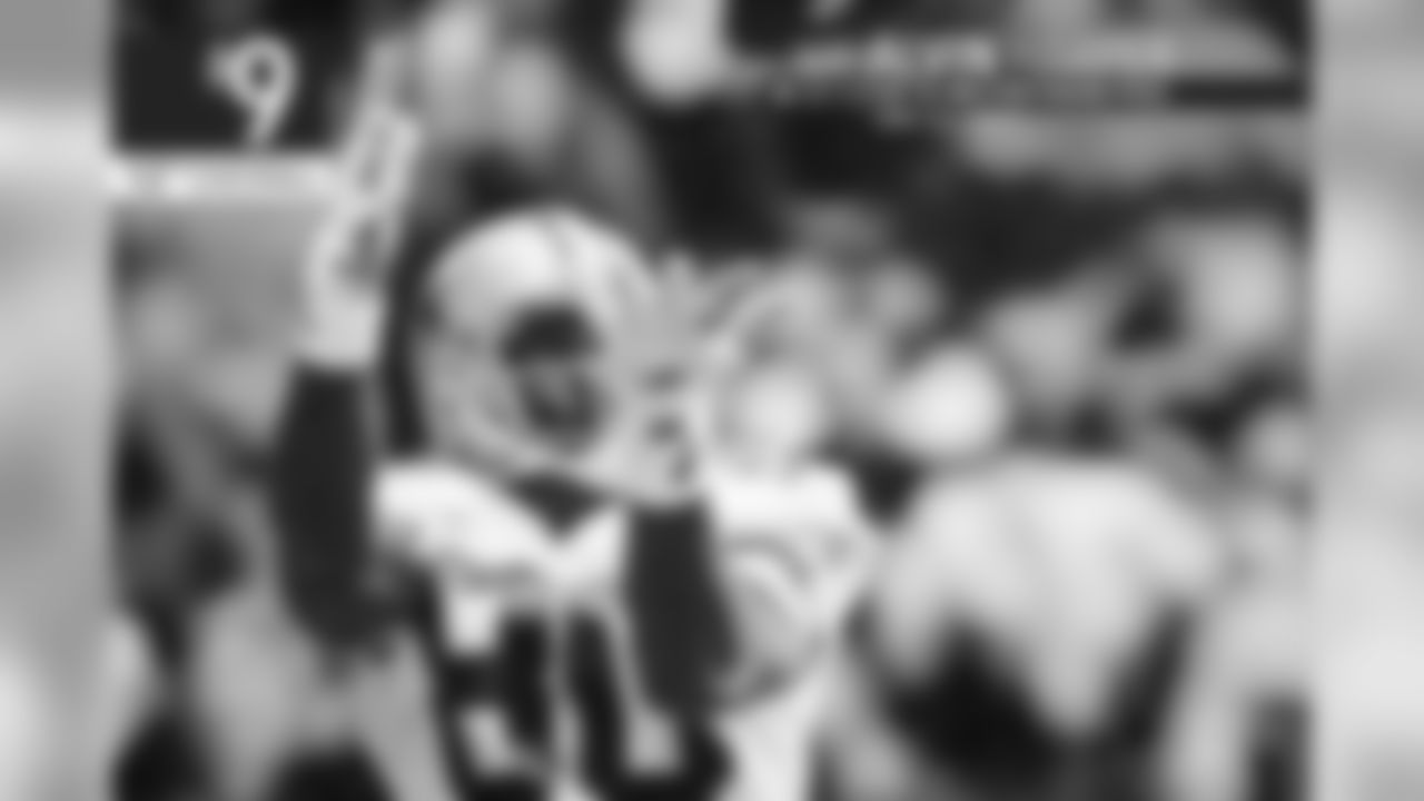 Alvin Harper - surrounded by Hall of Famers and perennial Pro Bowlers, Harper was often overlooked, and sometimes by defenses that just couldn't account for all of the weapons. Harper feasted on that for years, including in some of the Cowboys' biggest postseason wins.