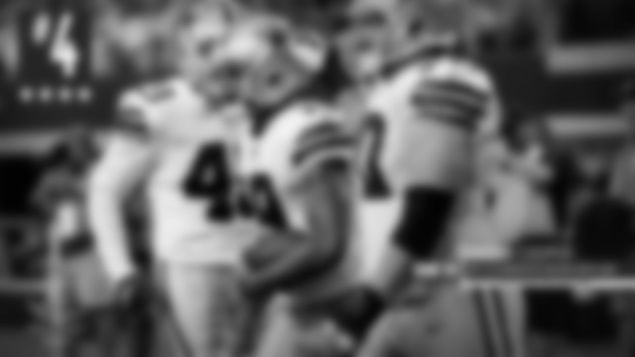 4. Amari Cooper – If he can do that with plantar fasciitis in his feet, imagine what a "healthy" Cooper could've done on Sunday. Cooper didn't look rusty or injured. He looked more like a guy making a case for a huge payday, catching six passes for 106 yards and a touchdown. Several times, Cooper made catches to move the chains, helping the Cowboys score five different times on drives 75 yards or longer.