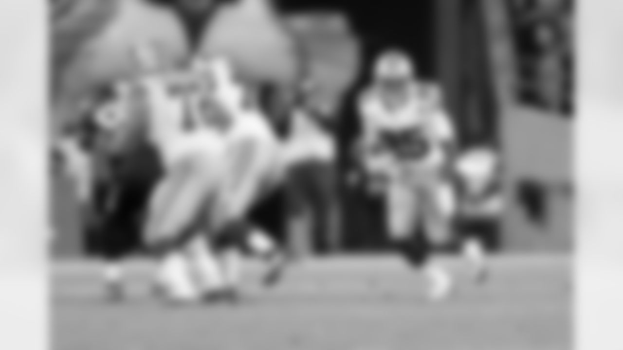 london_dunbar_dal_jax_quickies104.jpg