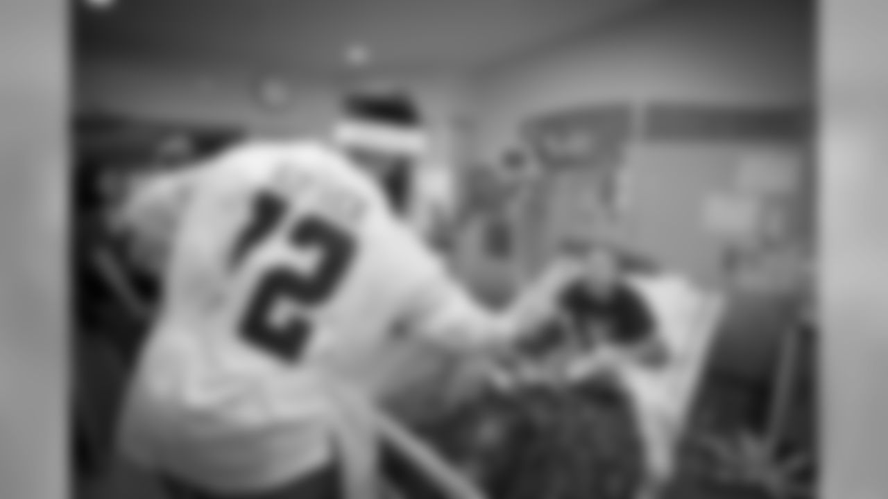 20161205_dal_childrens_hospital_visit61.jpg