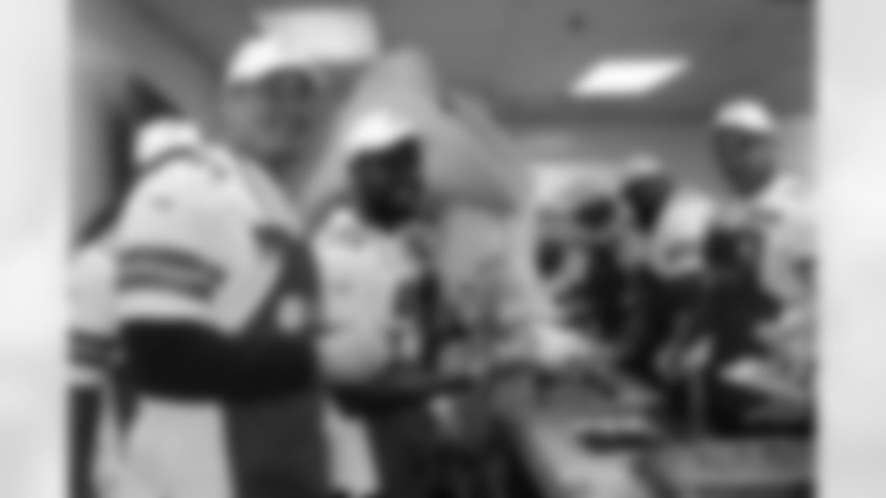 temp111312_EarlyThanksgiving_31.jpg