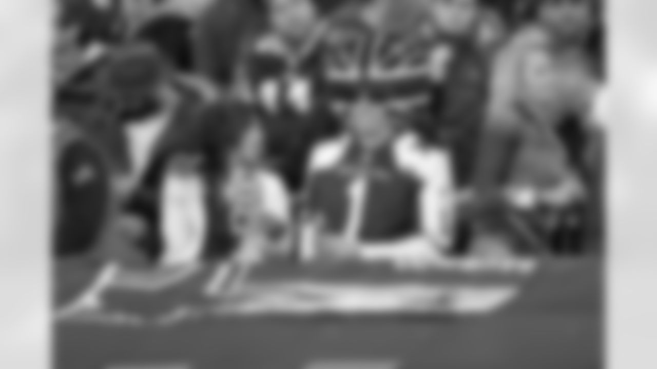 london_fan_dal_jax_quickies224_1.jpg