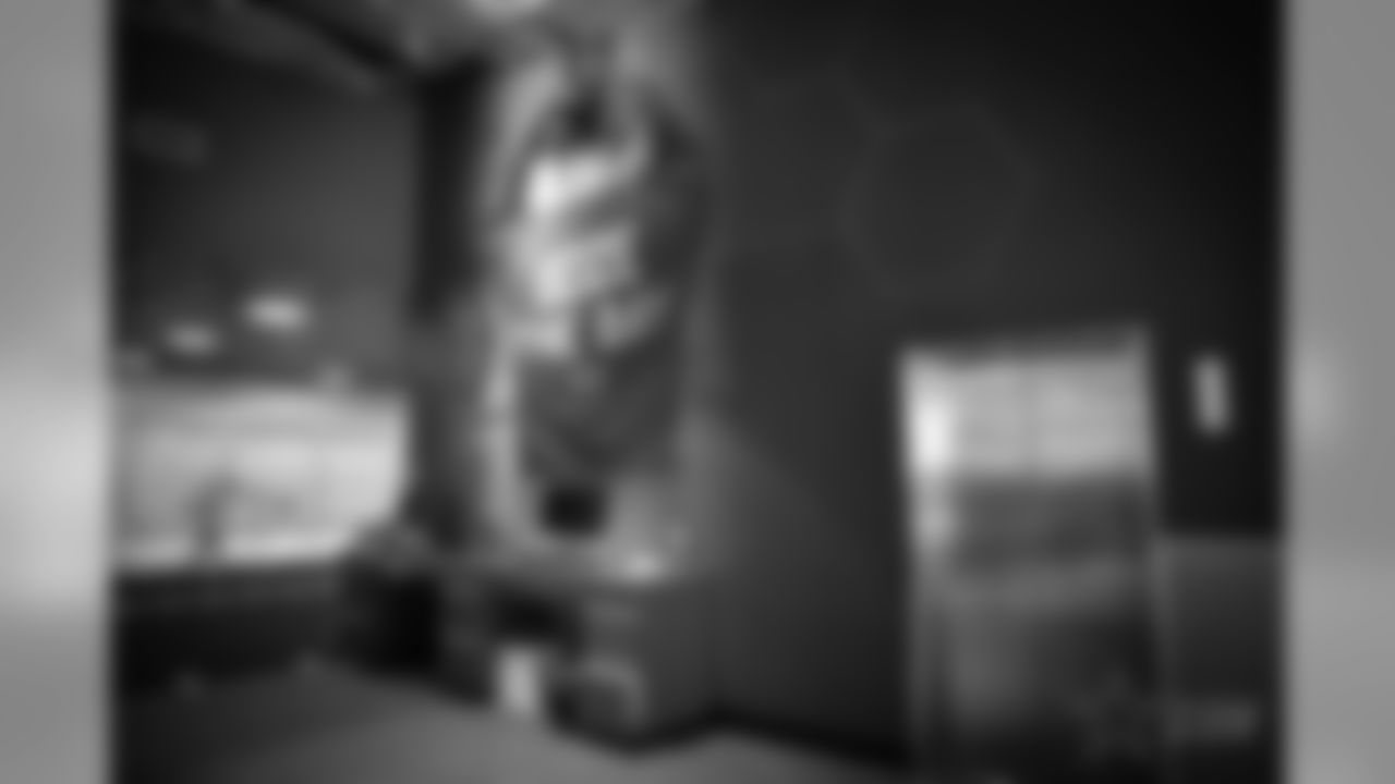 20170405_cowboys_fit_graphics_selects_jj04938_4.jpg