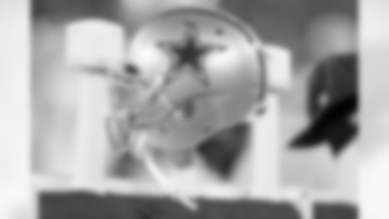 helmet_20141123_dal_nyg_quickies213.jpg