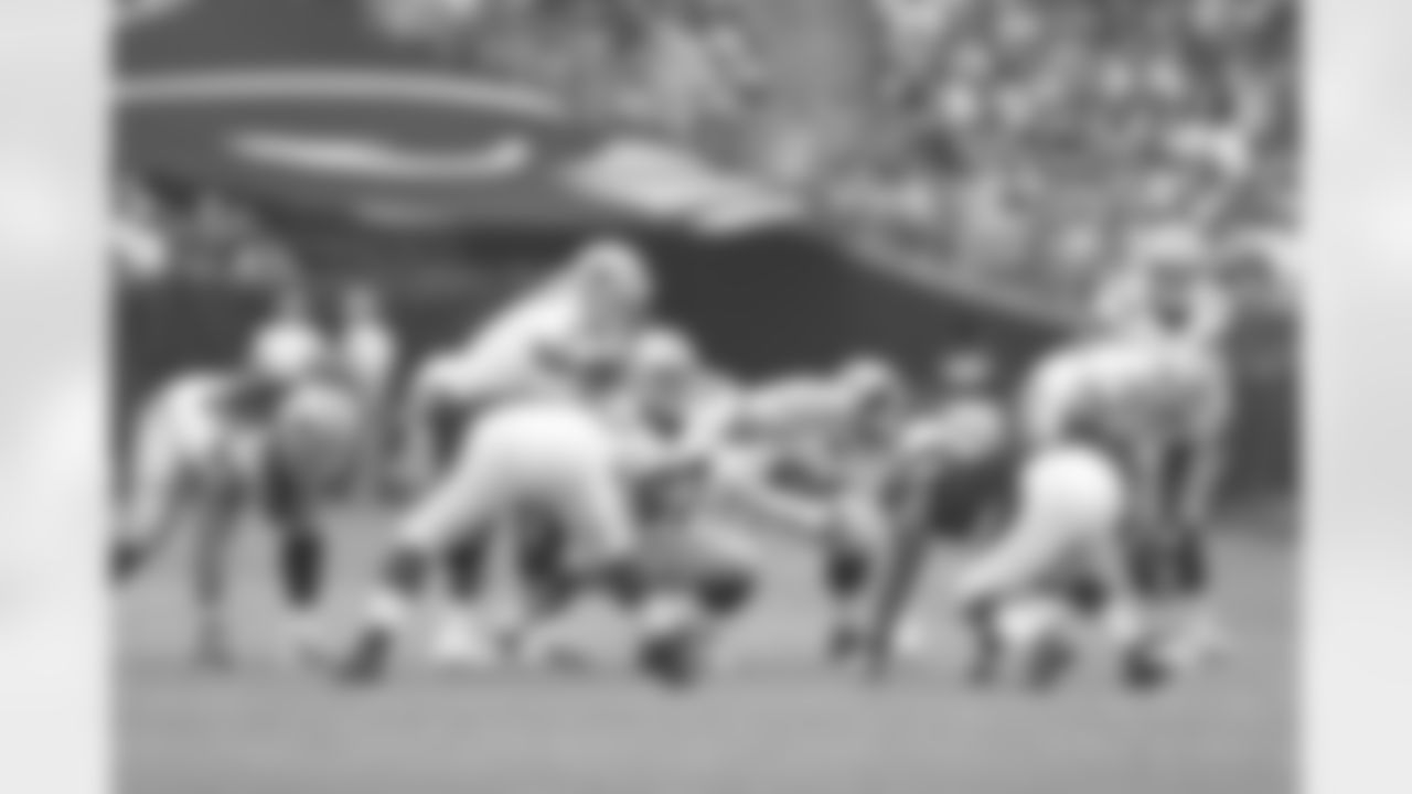 temp20130817_DAL_AZ_quickies111.jpg