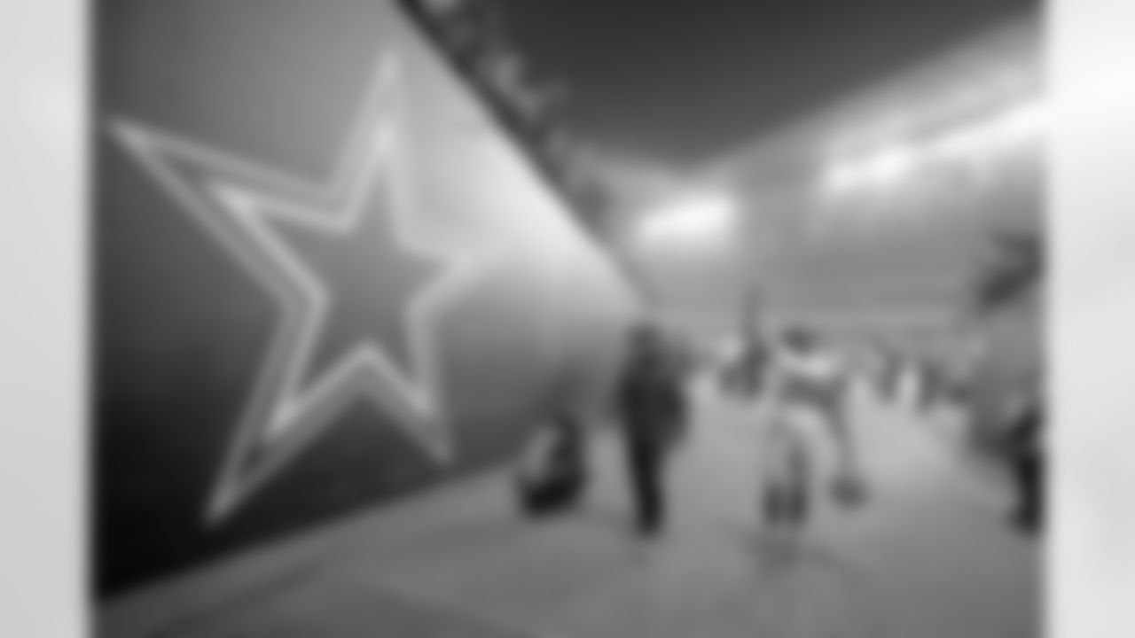london_carr_dal_jax_quickies314_1.jpg