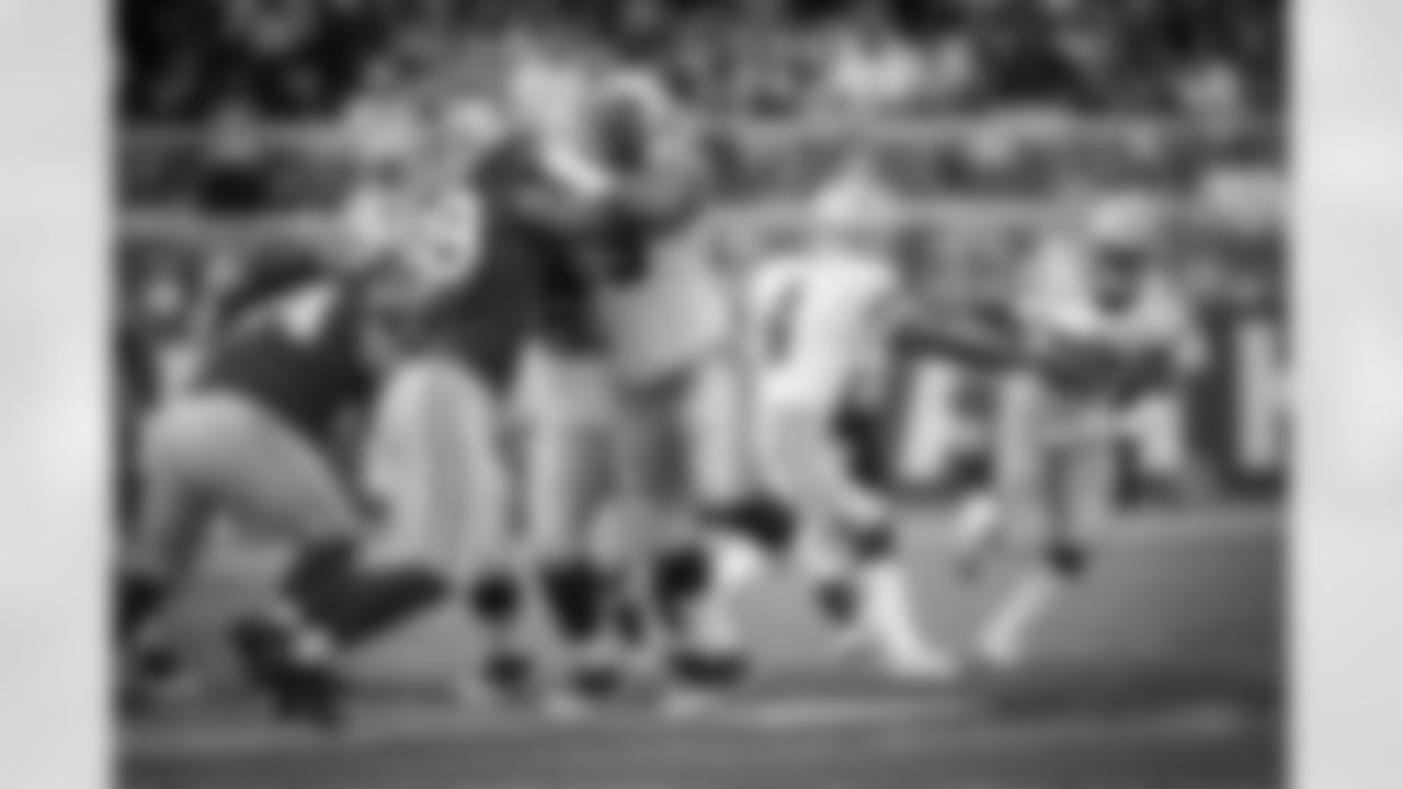 20161002_dal_chaz_green04.jpg
