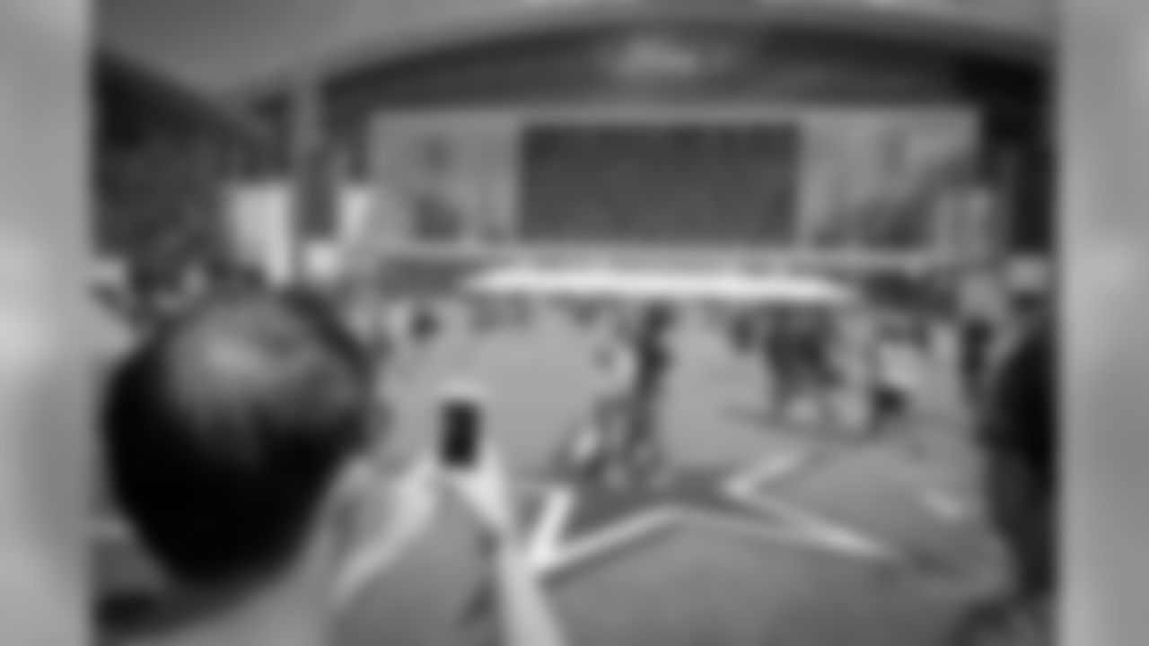 20160827_star_kickoff_quickies084.jpg