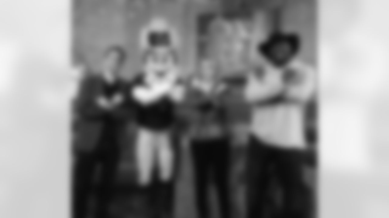 rowdy_photo_-_sportsnation_cast_thowing_up_the_x_january_2015_0.jpg