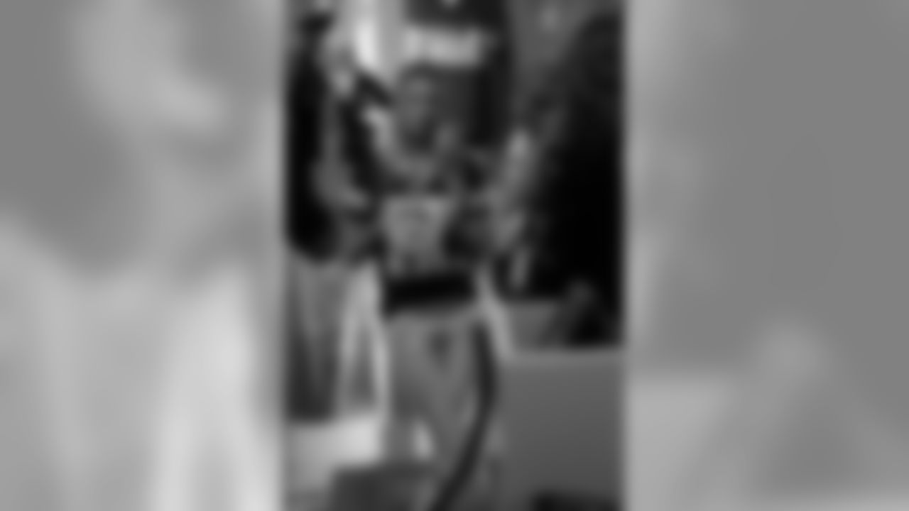 tempVictoriasSecret_100112_14.jpg