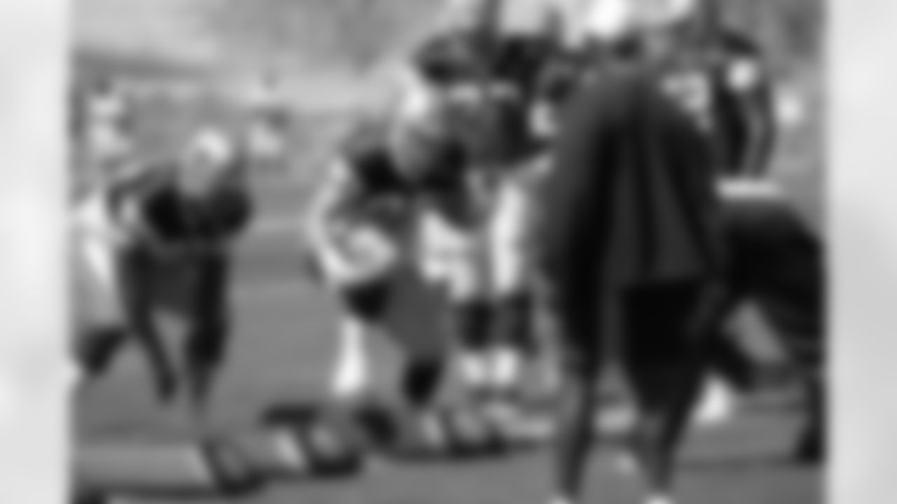 tempChargersCowboysPractice_082012_02.jpg