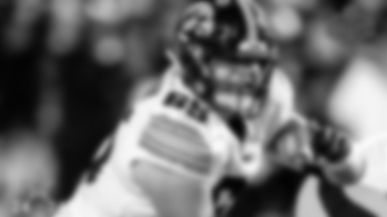 Tyler Linderbaum (IOL – Iowa)
At one point in time, the conversation surrounding Linderbaum was "could he fall to 24?" And while there's still a possibility of him going prior to the Cowboys pick, the recent questions have been "would they pick him even if he was there?" Short arms and underwhelming size seem to have him slipping, but the production speaks for itself, he would be a first-round steal.