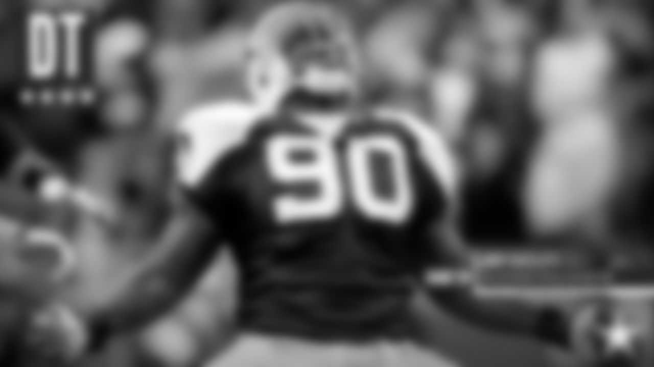DT — Jay Ratliff: Ratliff has been gone for the majority of the decade, but there's no denying he made his mark as one of the best draft stories in recent team history. He was originally drafted in the seventh round back in 2005, but he blossomed into a four-time Pro Bowler and a one-time All-Pro at nose tackle — traditionally one of the toughest positions to accumulate stats. He earned two of those Pro Bowl selections this decade, which gives him more than enough credentials to make this team.