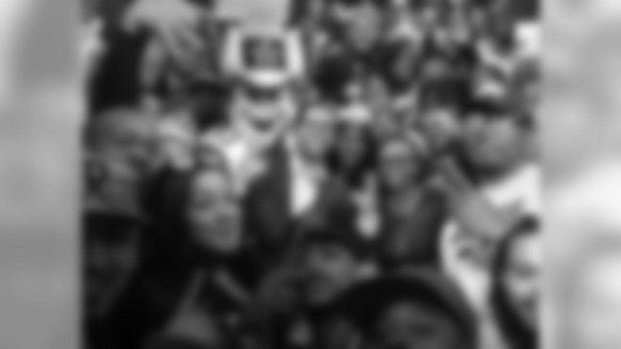 rowdy_photo_-_espn_his_and_hers_show_2015_0.jpg