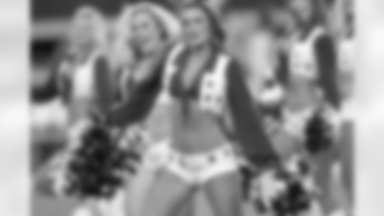 01 November 2015: Views
of the Dallas Cowboys during the Cowboys 13-12 loss to the Seattle Seahawks at AT&T Stadium in Arlington, Texas. Photo by Sam Smith/Dallas Cowboys