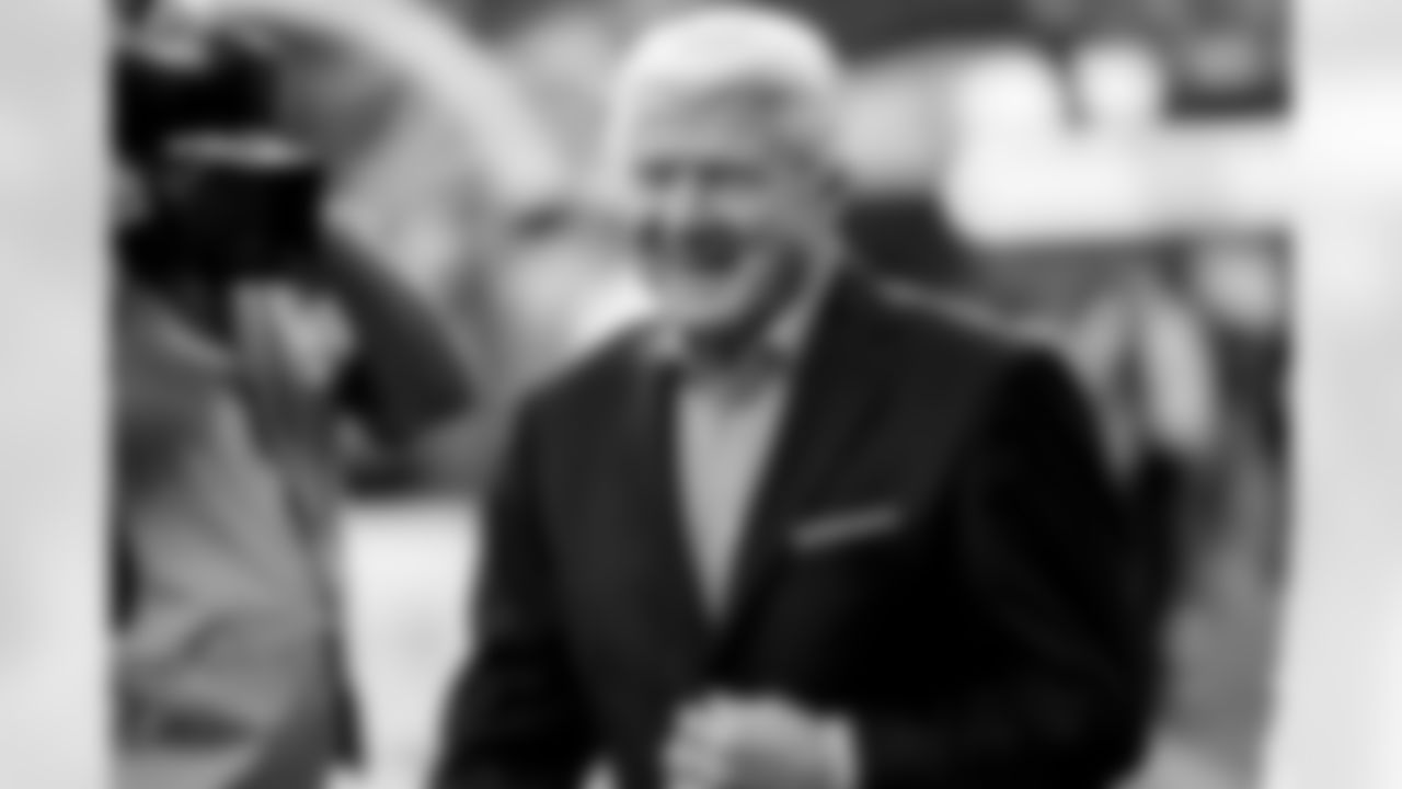 Former Dallas Cowboys head coach Jimmy Johnson smiles on the field before an NFL football game against the Los Angeles Chargers, Monday, Oct. 16, 2023, in Inglewood, Calif. (AP Photo/Ashley Landis)