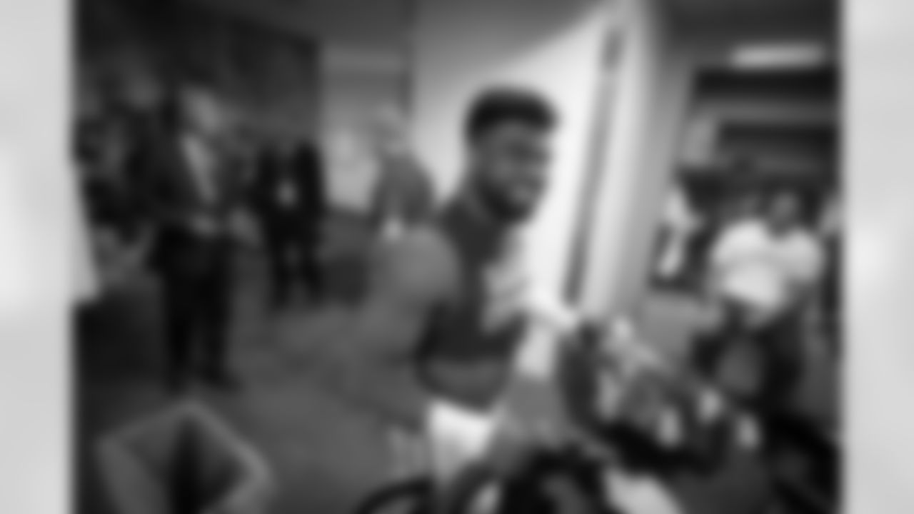 20161002_dal_ezekiel_elliott82.jpg