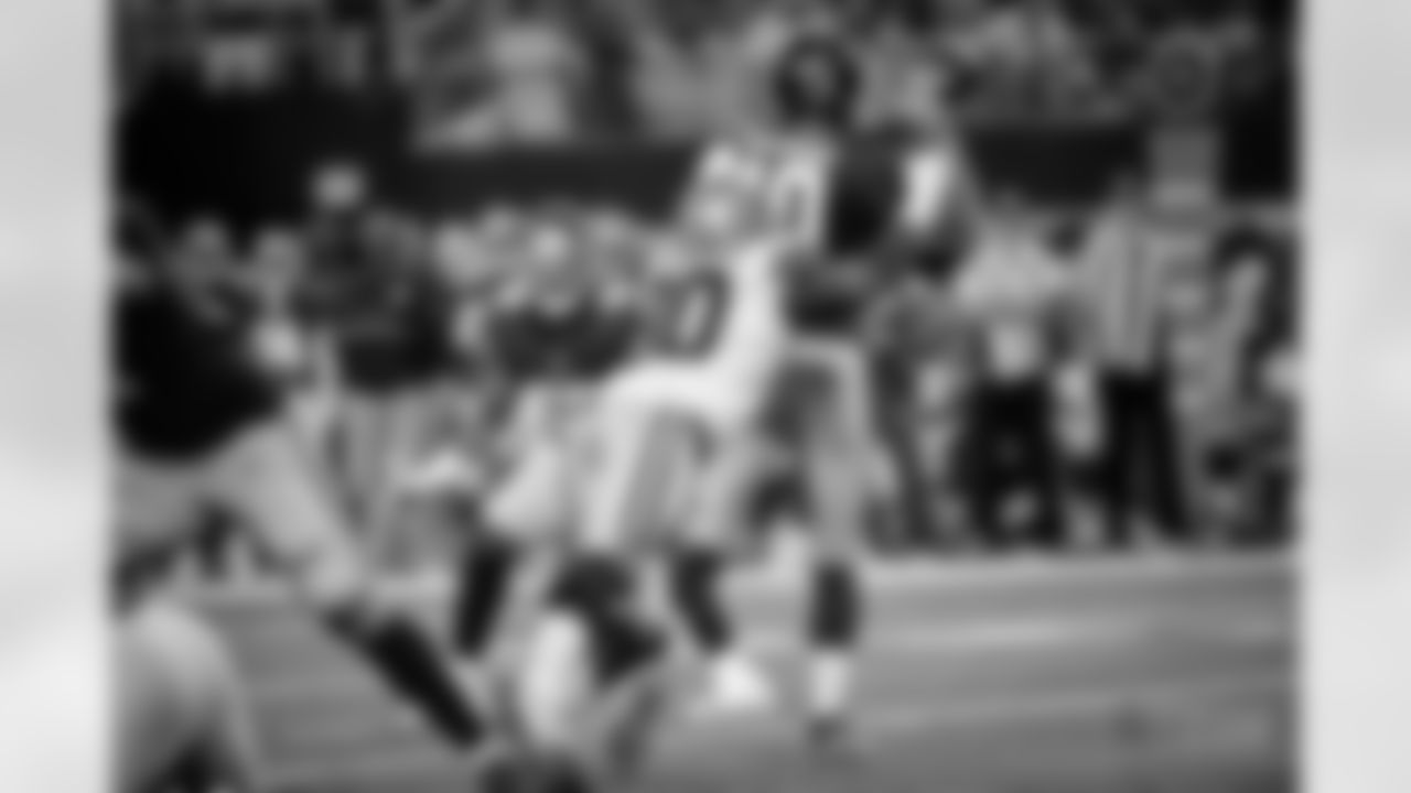 d-20170910_dal_demarcus_lawrence_selects_jj42600.jpg