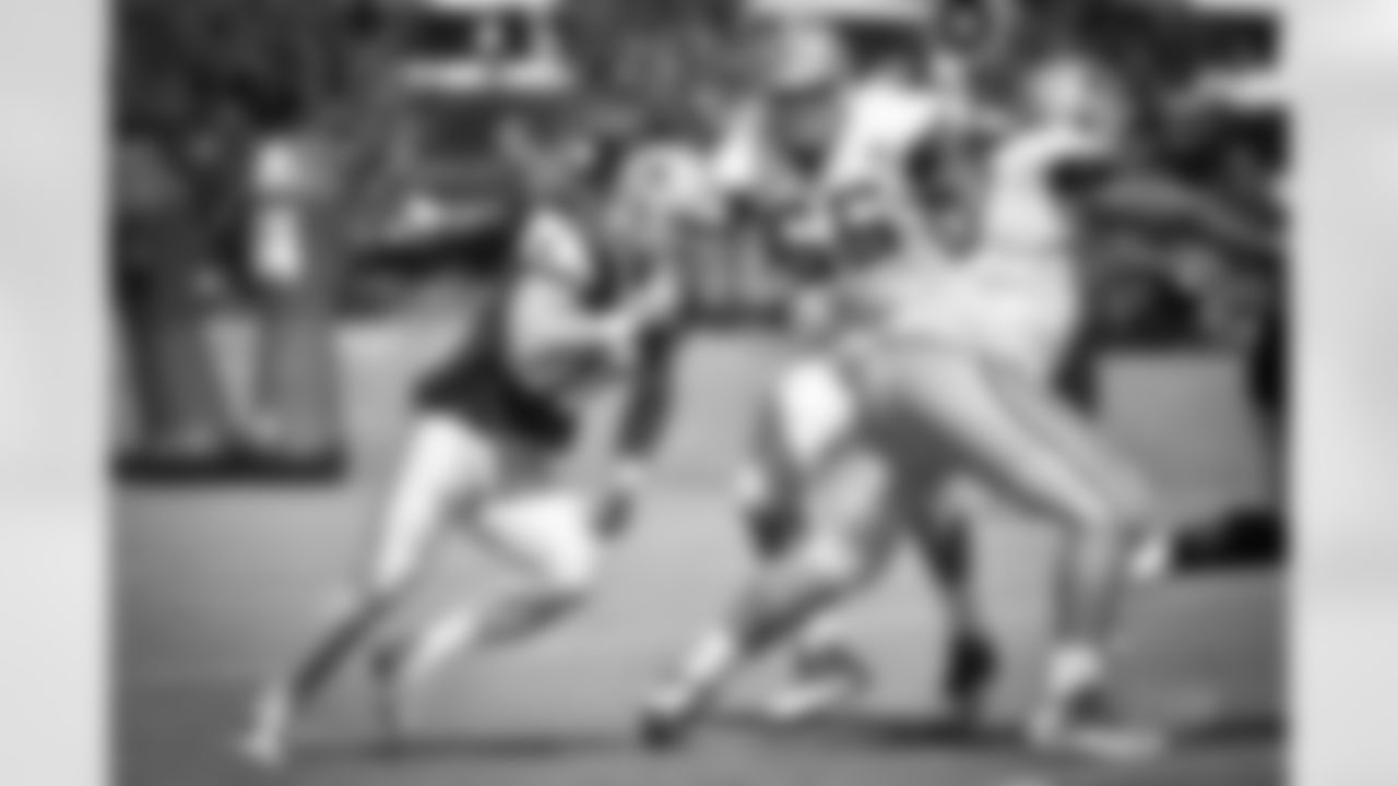 20160921_practice_sean_lee_selects_jj0244.jpg