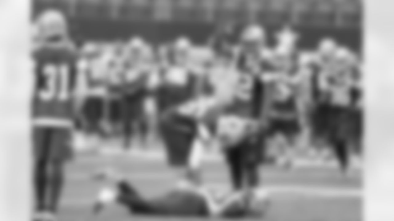 20150618_dal_minicamp_quickies90.jpg