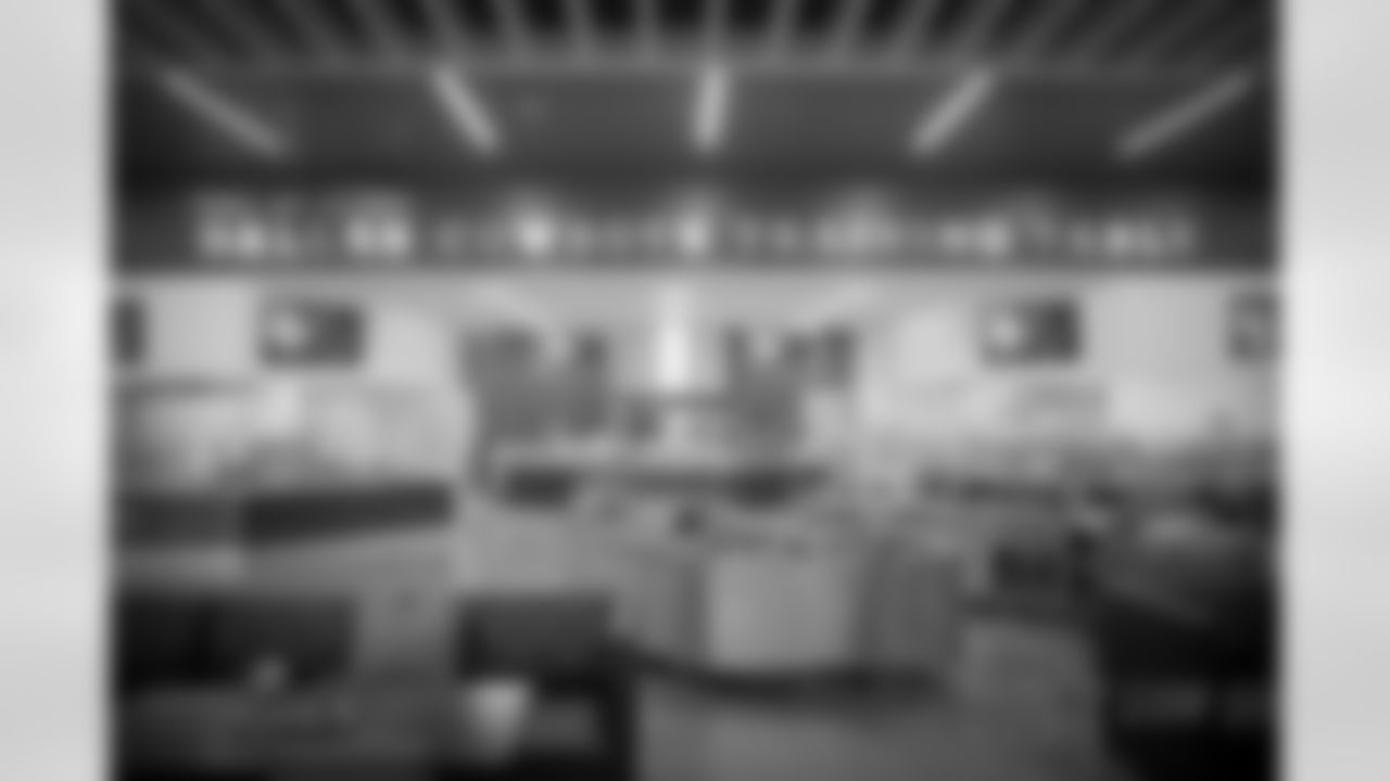 2016021_dal_thestar_media_tour_quickies29.jpg