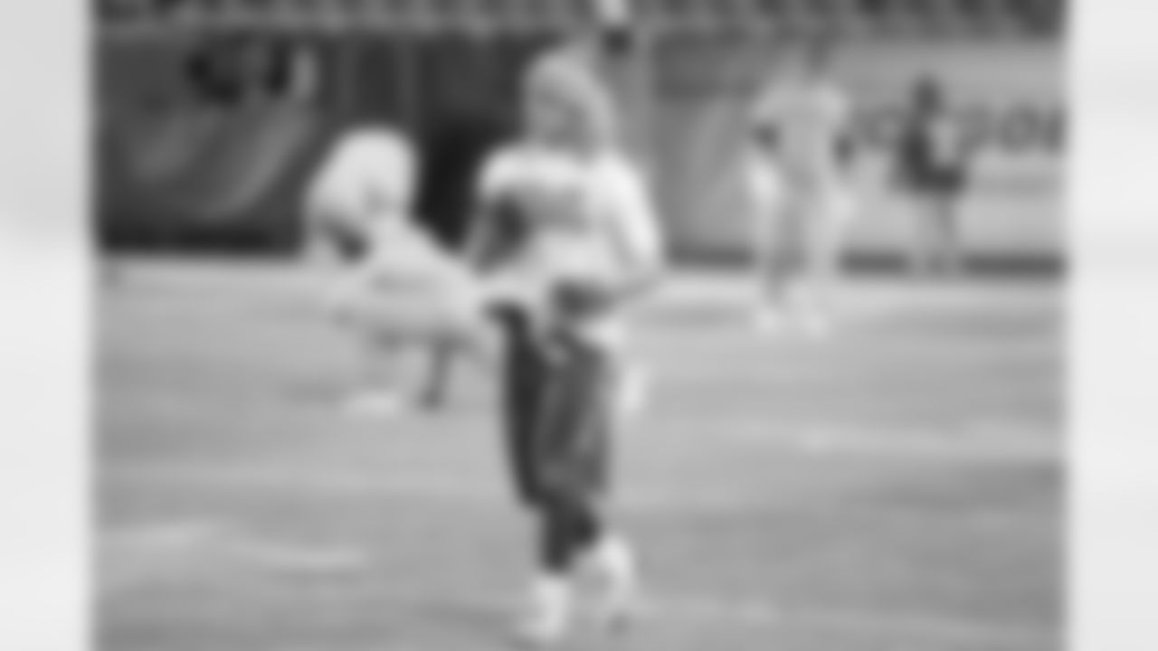 beasley_20141204_dal_chi_quickies023.jpg