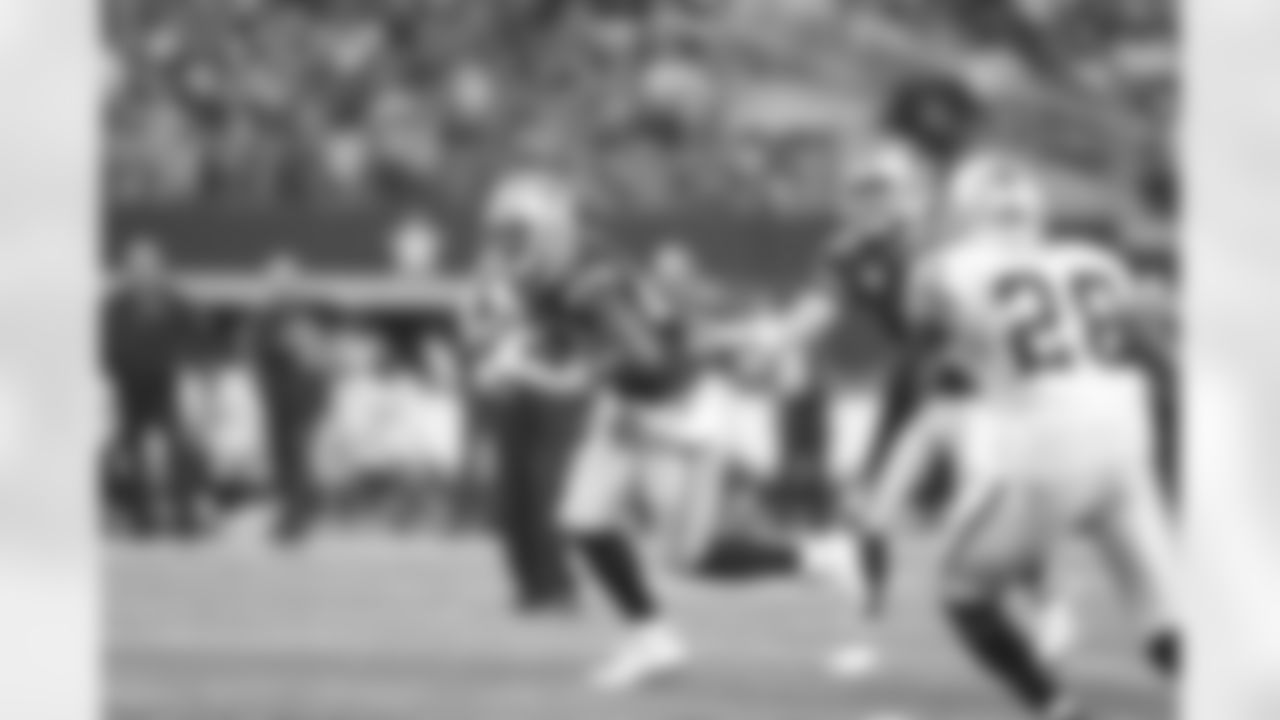 temp20131128_OAK_DAL_quickies220.jpg