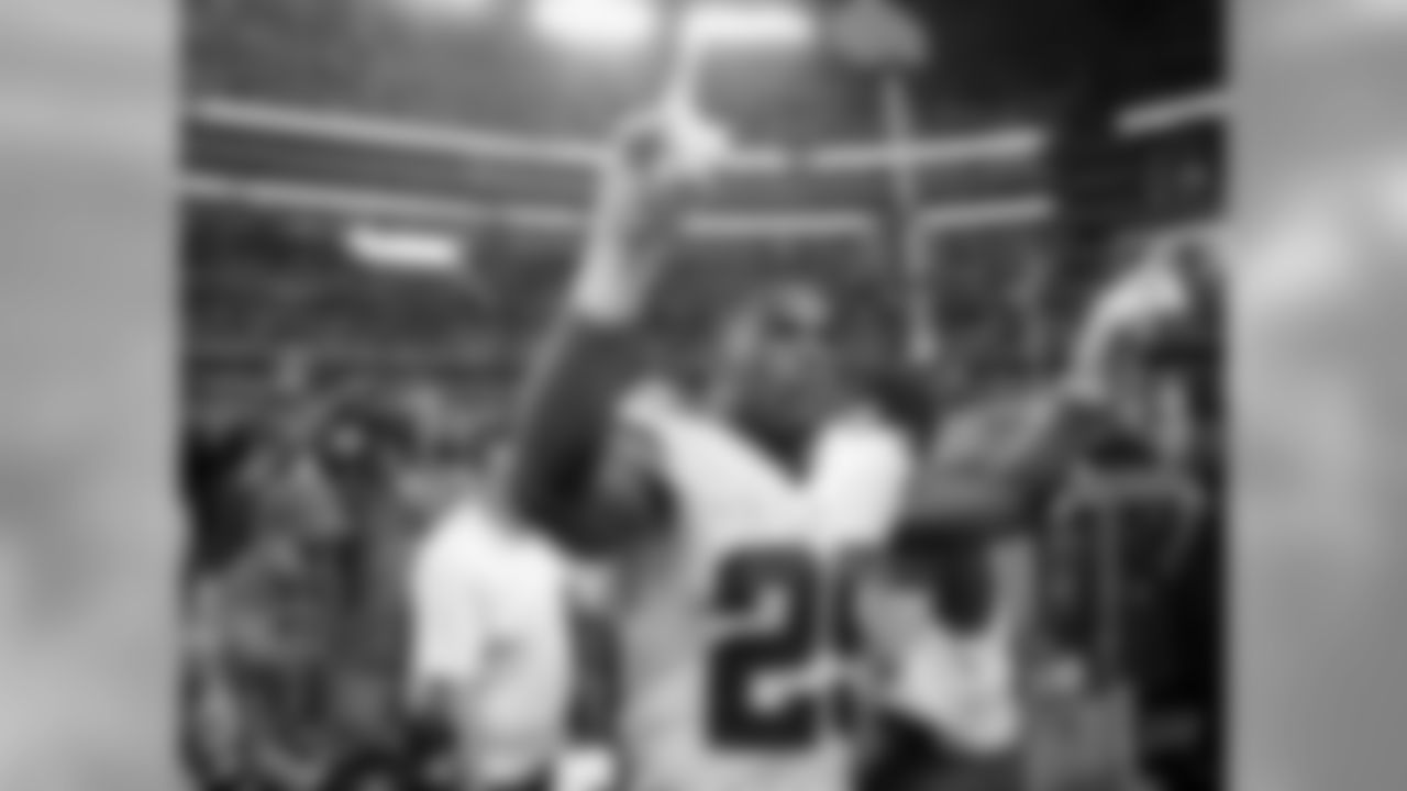 Dallas Cowboys DeMarco Murray (29) celebrates as he leaves the field after an NFL Wild Card Playoff game against the Detroit Lions on January 4, 2015 at AT&T Stadium. The Cowboys defeated the Lions 24-20 in the NFC Wild Card Game. (AP Photo/Kevin Terrell)
