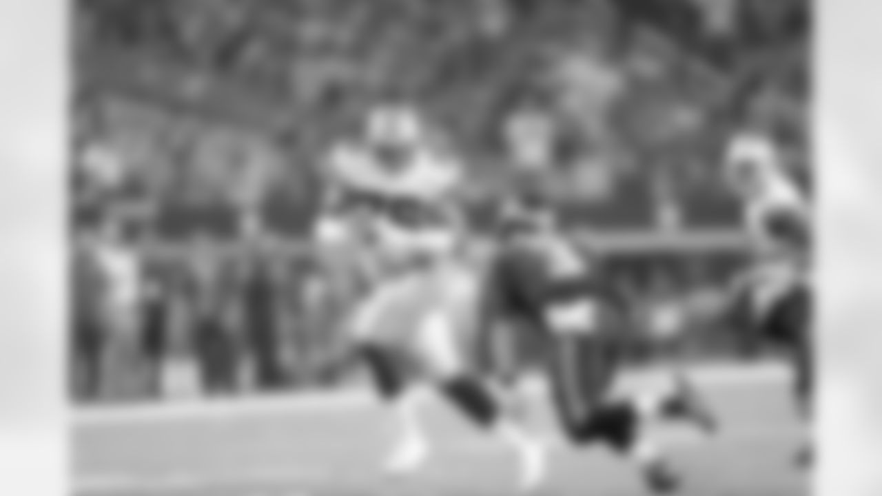 01 November 2015: Views
of the Dallas Cowboys during the Cowboys 13-12 loss to the Seattle Seahawks at AT&T Stadium in Arlington, Texas. Photo by James D. Smith/Dallas Cowboys